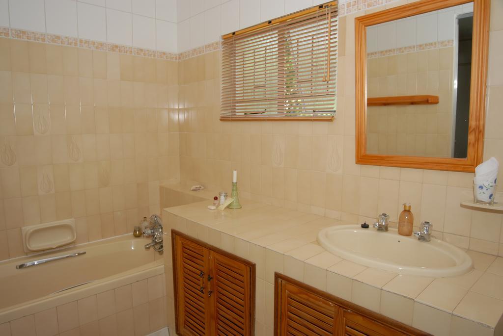 Longtom Farm Guesthouse Машишинг Экстерьер фото